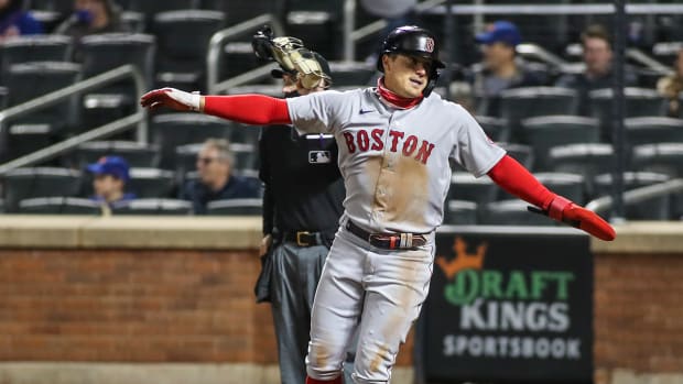 Red Sox Trading Kiké Hernández to Dodgers, per Report